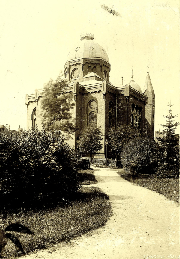Głaz upamiętniający koszalińską synagogę